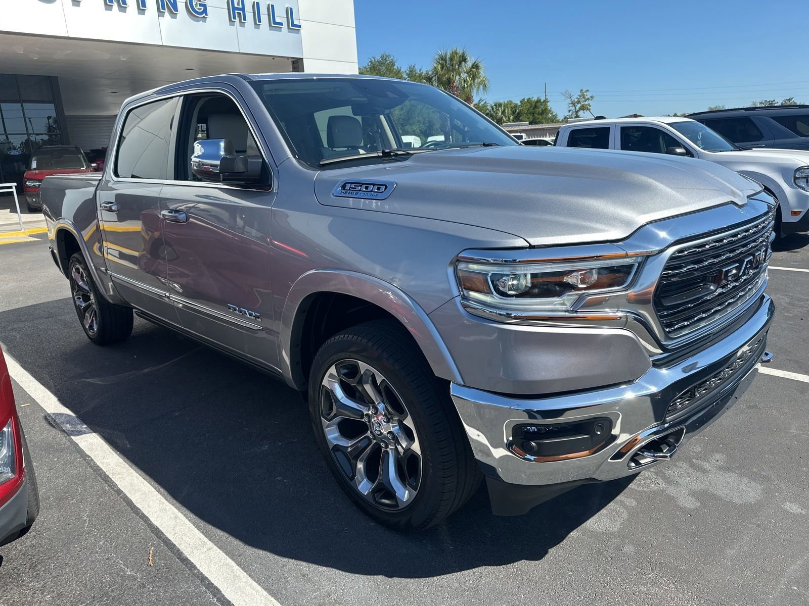 Used 2024 RAM 1500 Limited AWD/4WD image 2