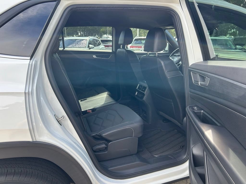 Used 2024 Volkswagen Atlas Cross Sport SE FWD image 40