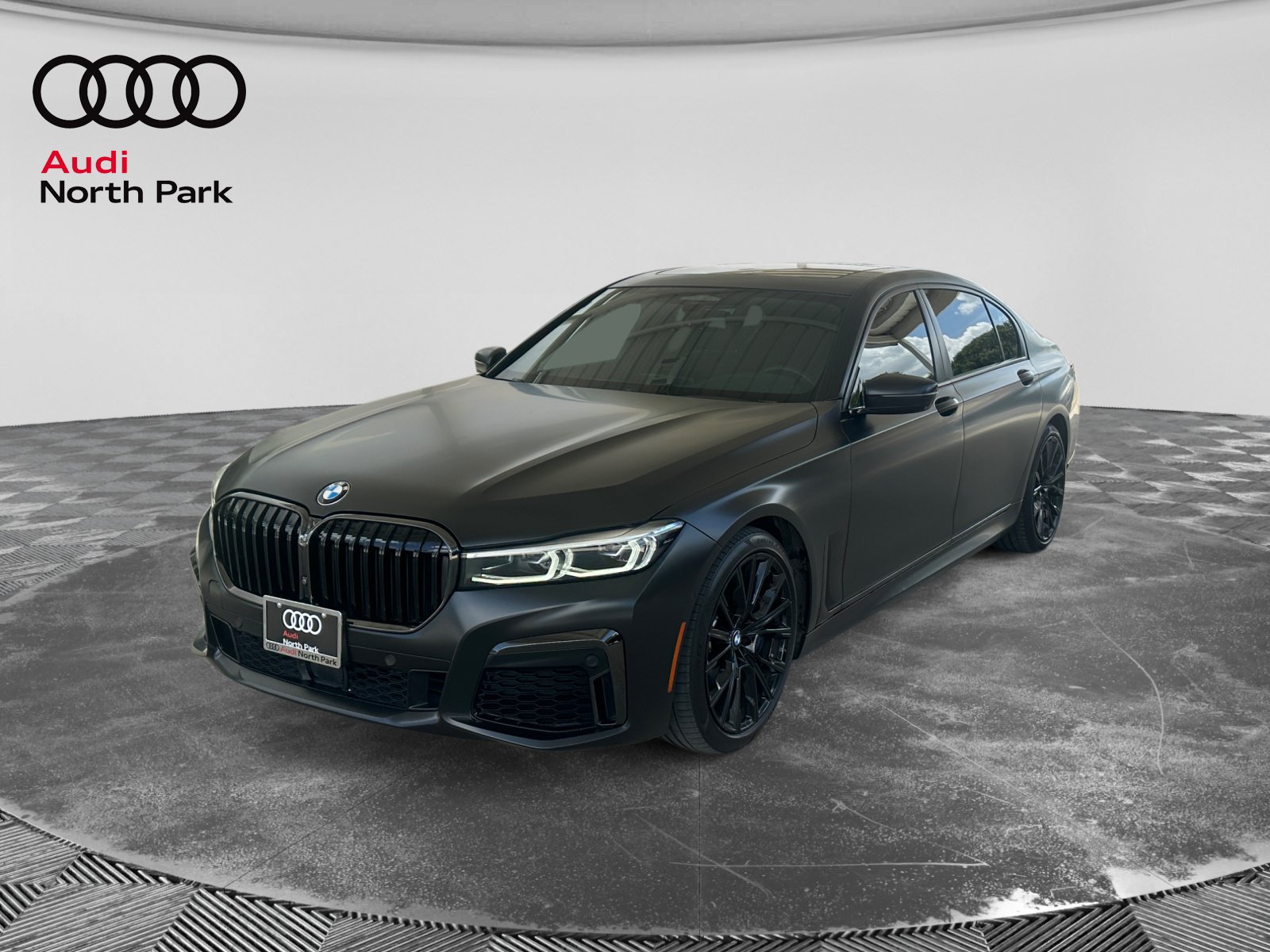 Used 2022 BMW 740i w/ M Sport Package RWD image 1