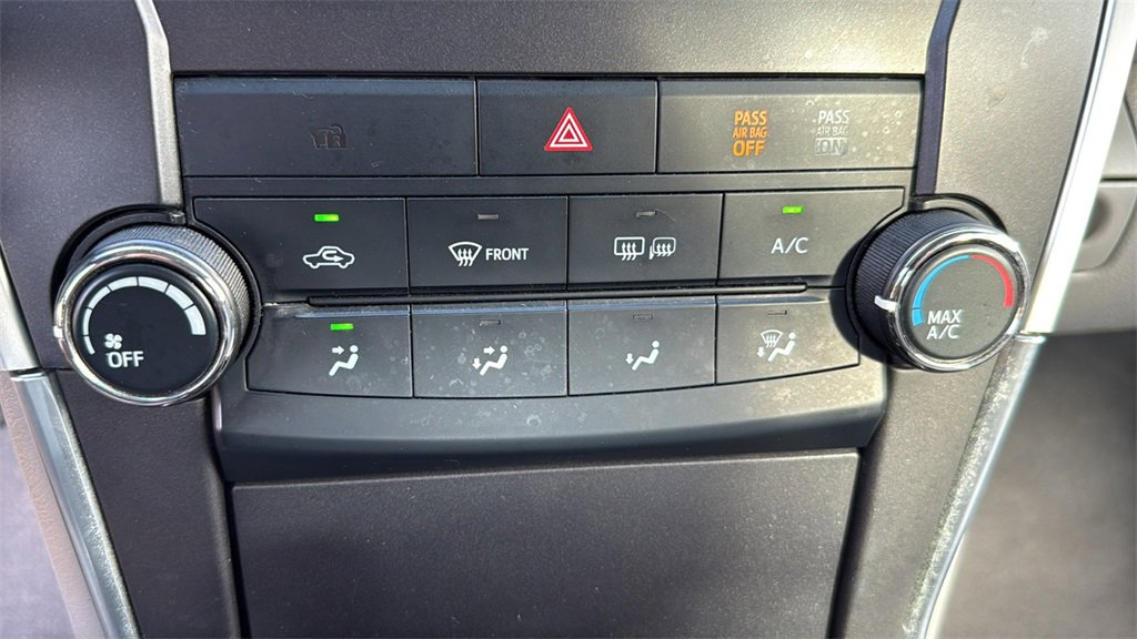 Used 2017 Toyota Camry LE image 22