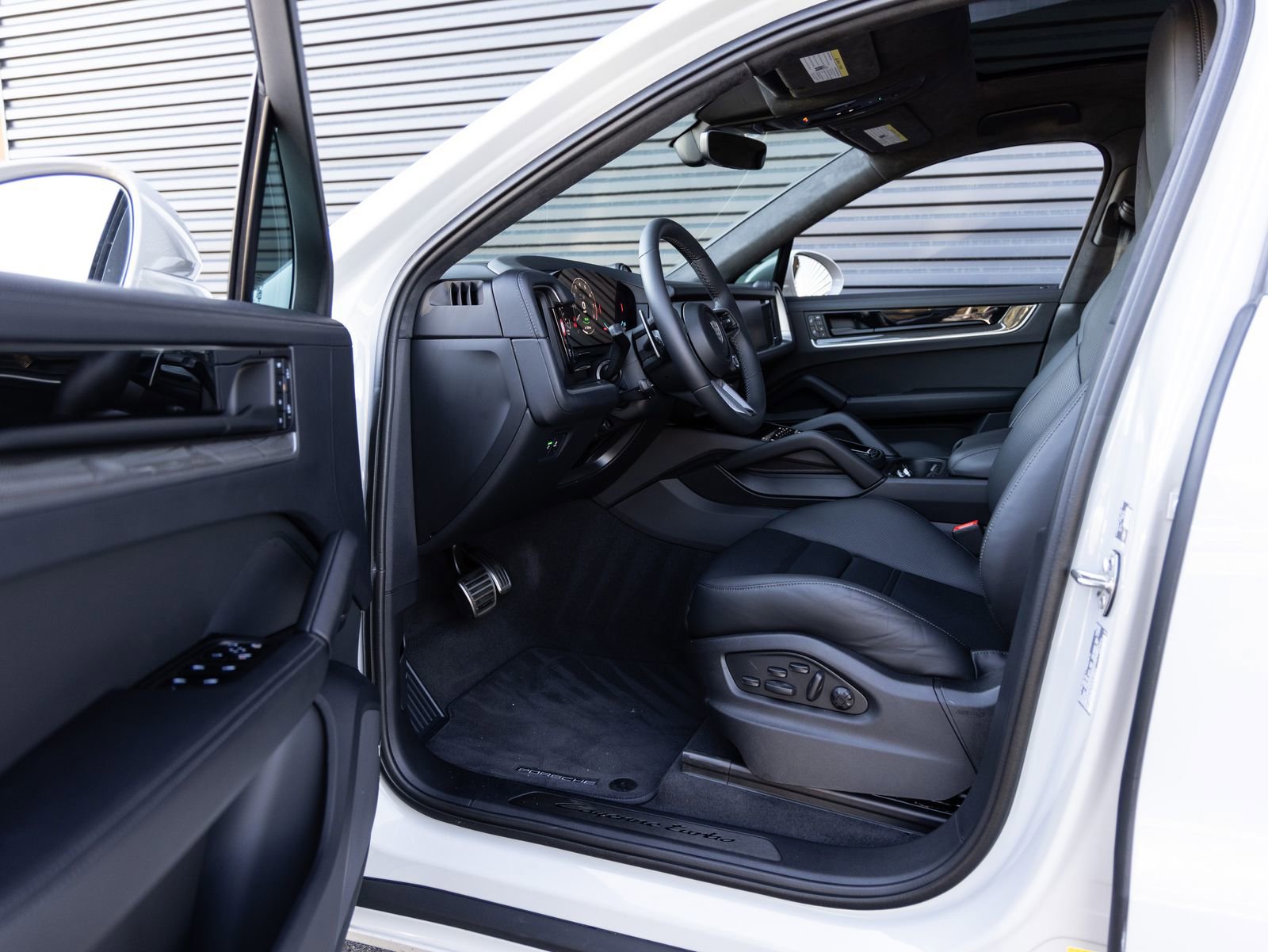 Certified 2026 Porsche Cayenne Turbo image 24