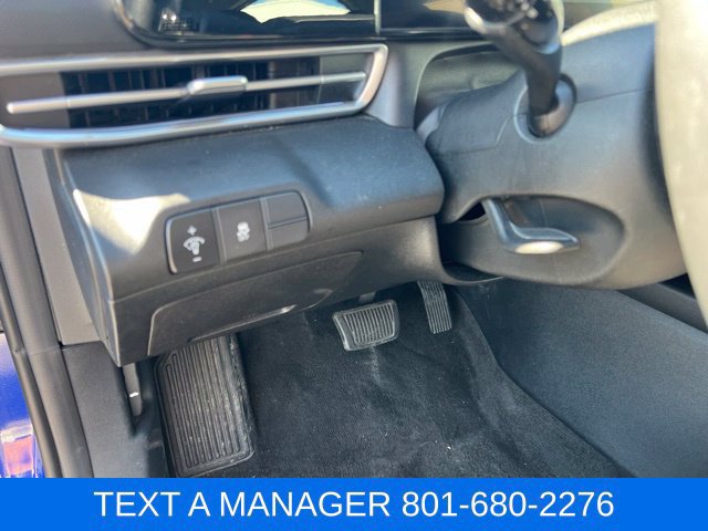 Used 2025 Hyundai Elantra SEL FWD image 22