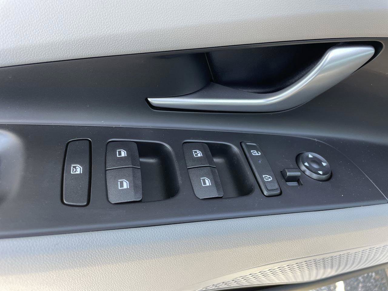 New 2026 Hyundai Elantra Limited FWD image 26