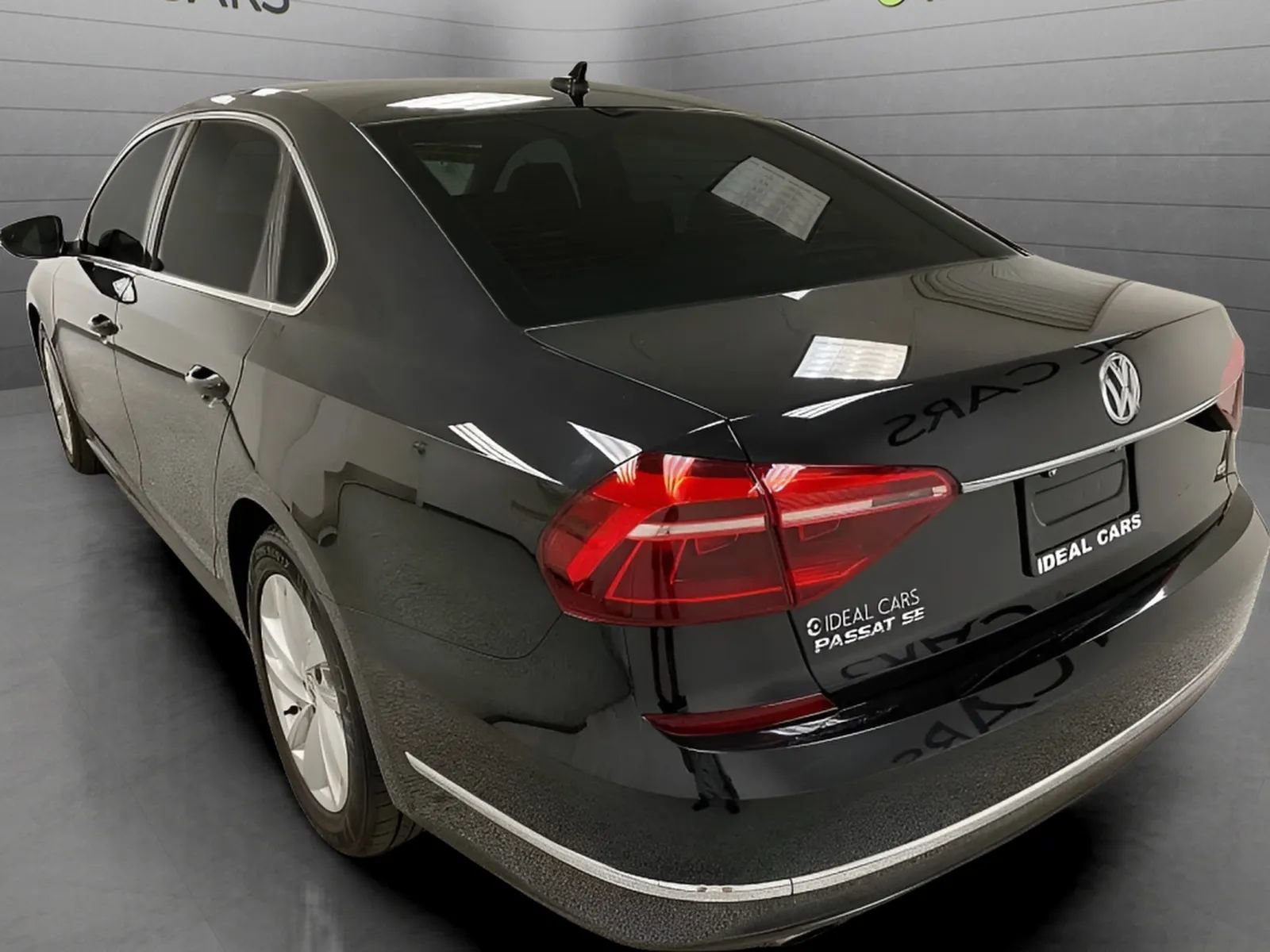 Used 2018 Volkswagen Passat 2.0T SE FWD image 7