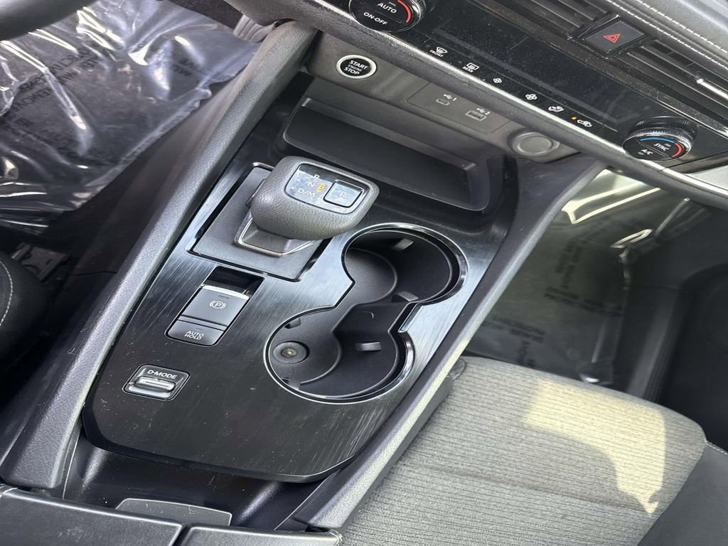 Certified 2022 Nissan Rogue SV image 28