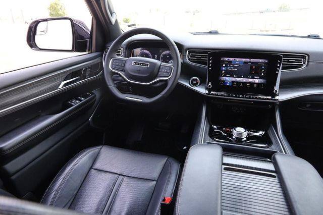 Used 2024 Jeep Wagoneer Series II w/ Flexible Seating Group AWD/4WD image 26