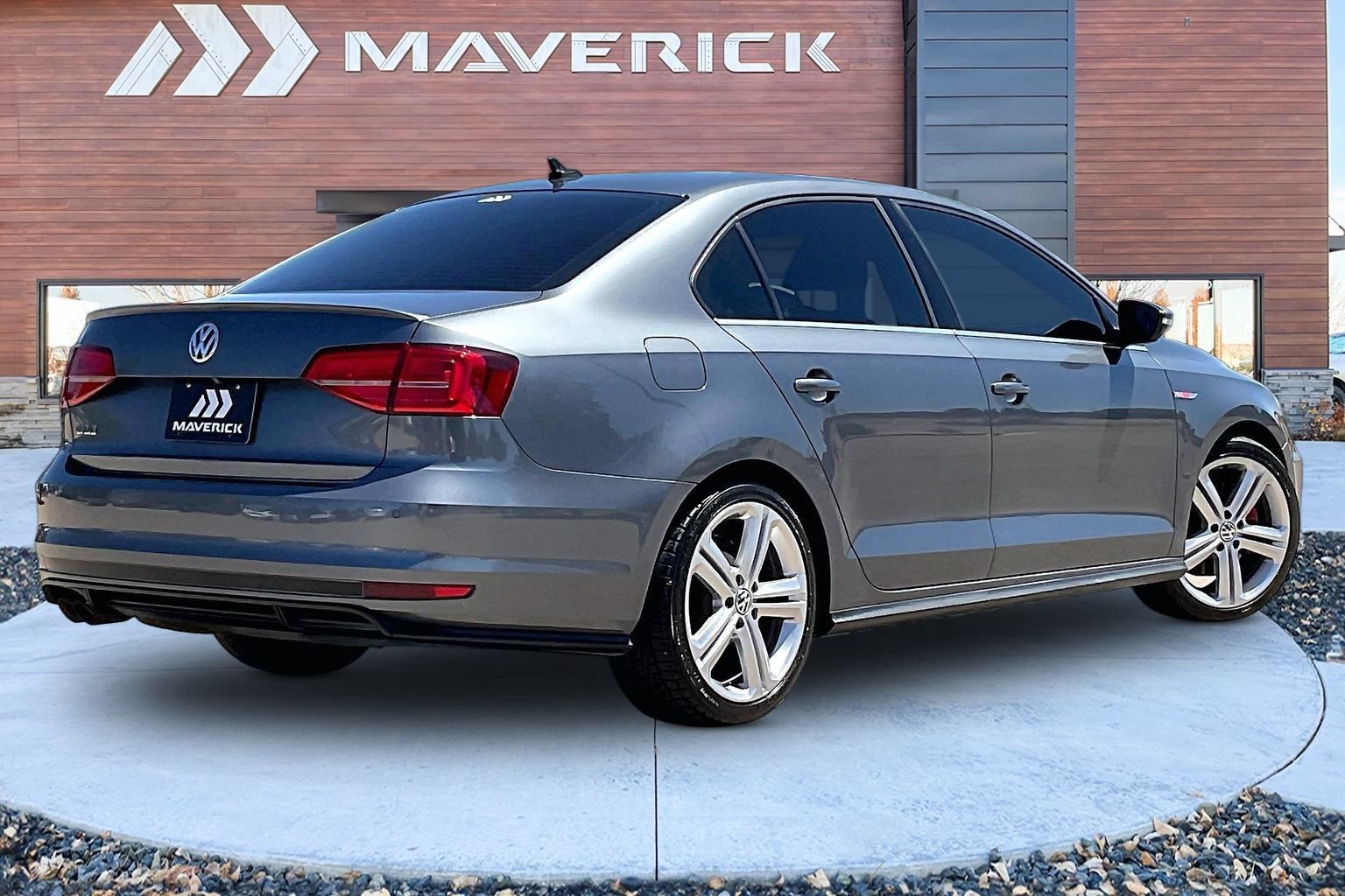 Used 2017 Volkswagen Jetta GLI FWD image 5