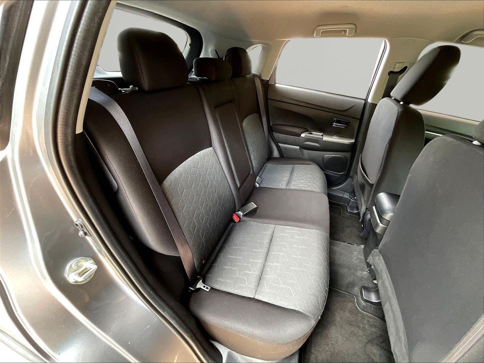 Used 2021 Mitsubishi Outlander Sport SE FWD image 24