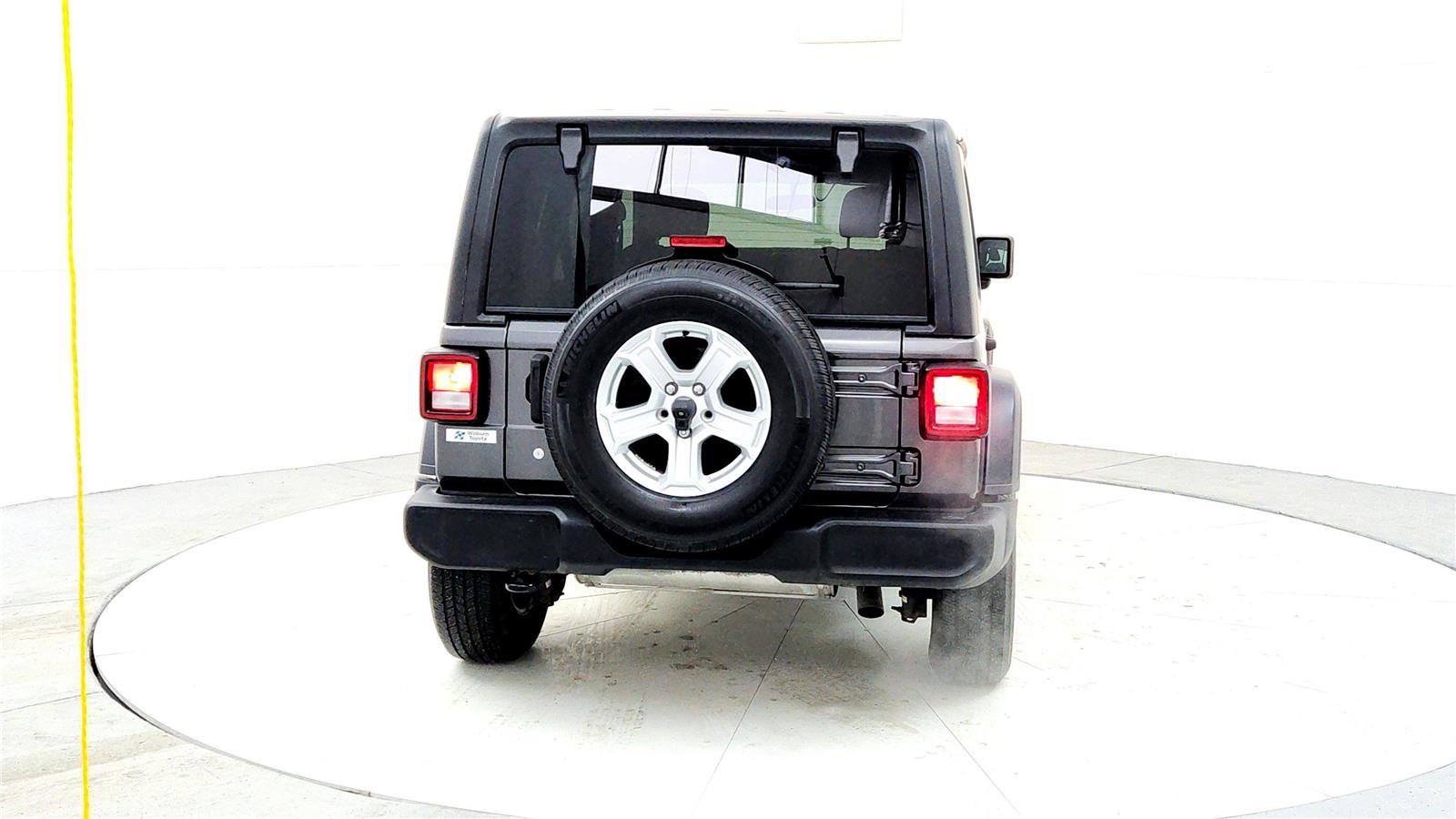 Used 2018 Jeep Wrangler Unlimited Sport S image 5