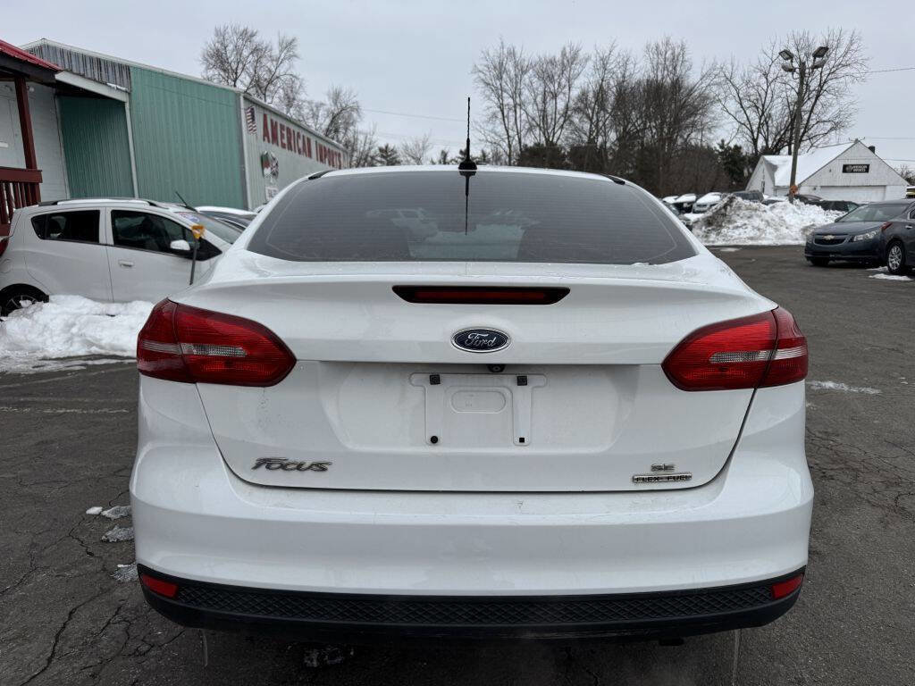 Used 2016 Ford Focus SE image 4