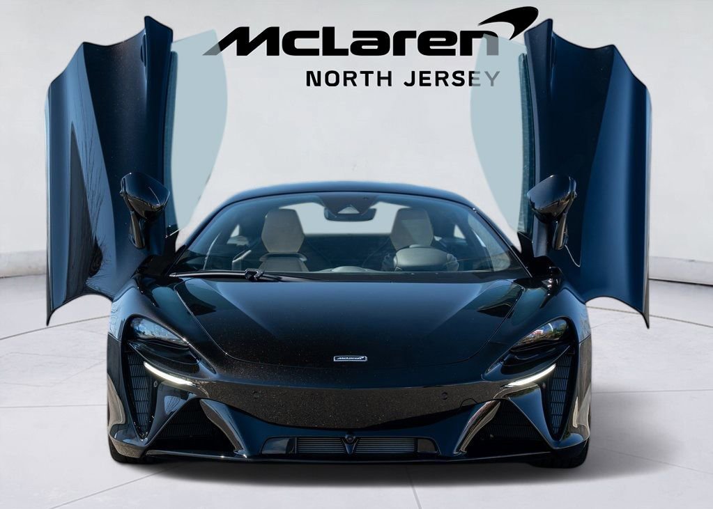 New 2025 McLaren Artura image 4