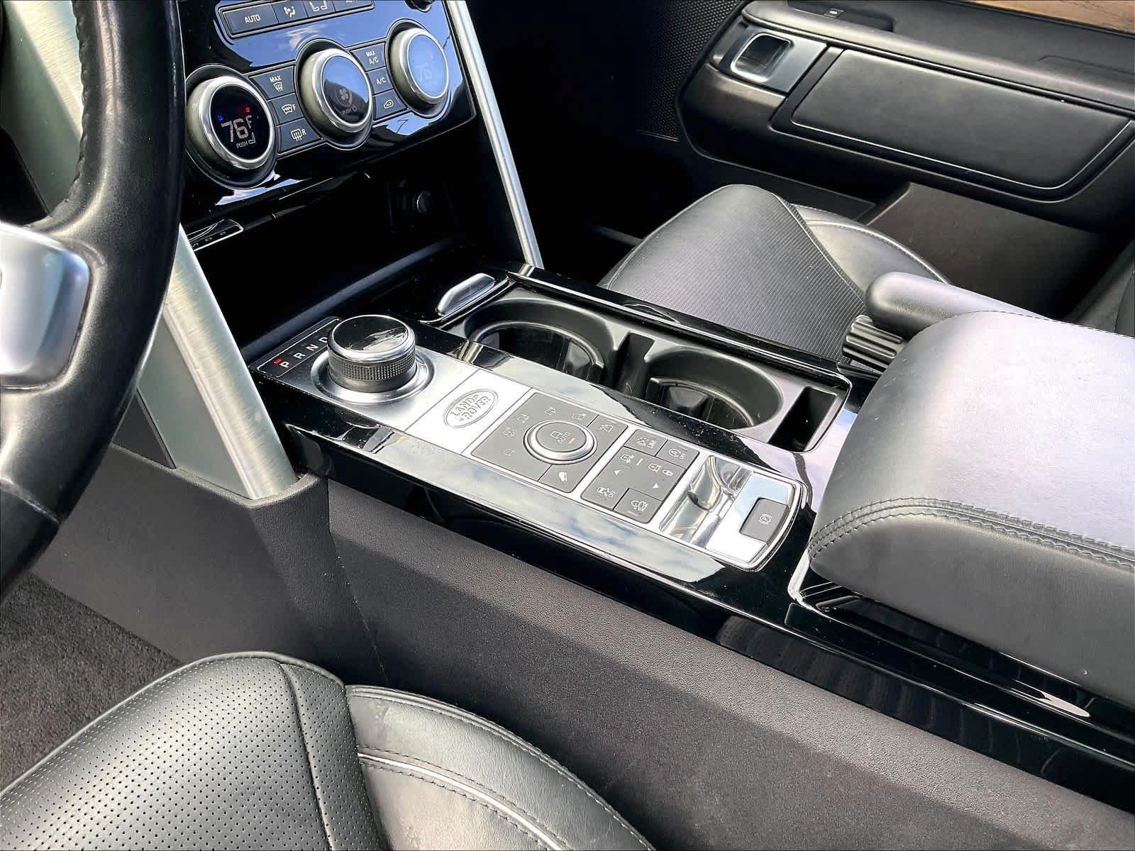 Used 2018 Land Rover Discovery HSE Luxury AWD/4WD image 19