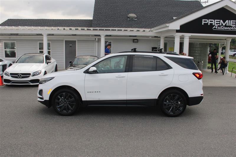 Used 2023 Chevrolet Equinox RS w/ RS Leather Package image 5