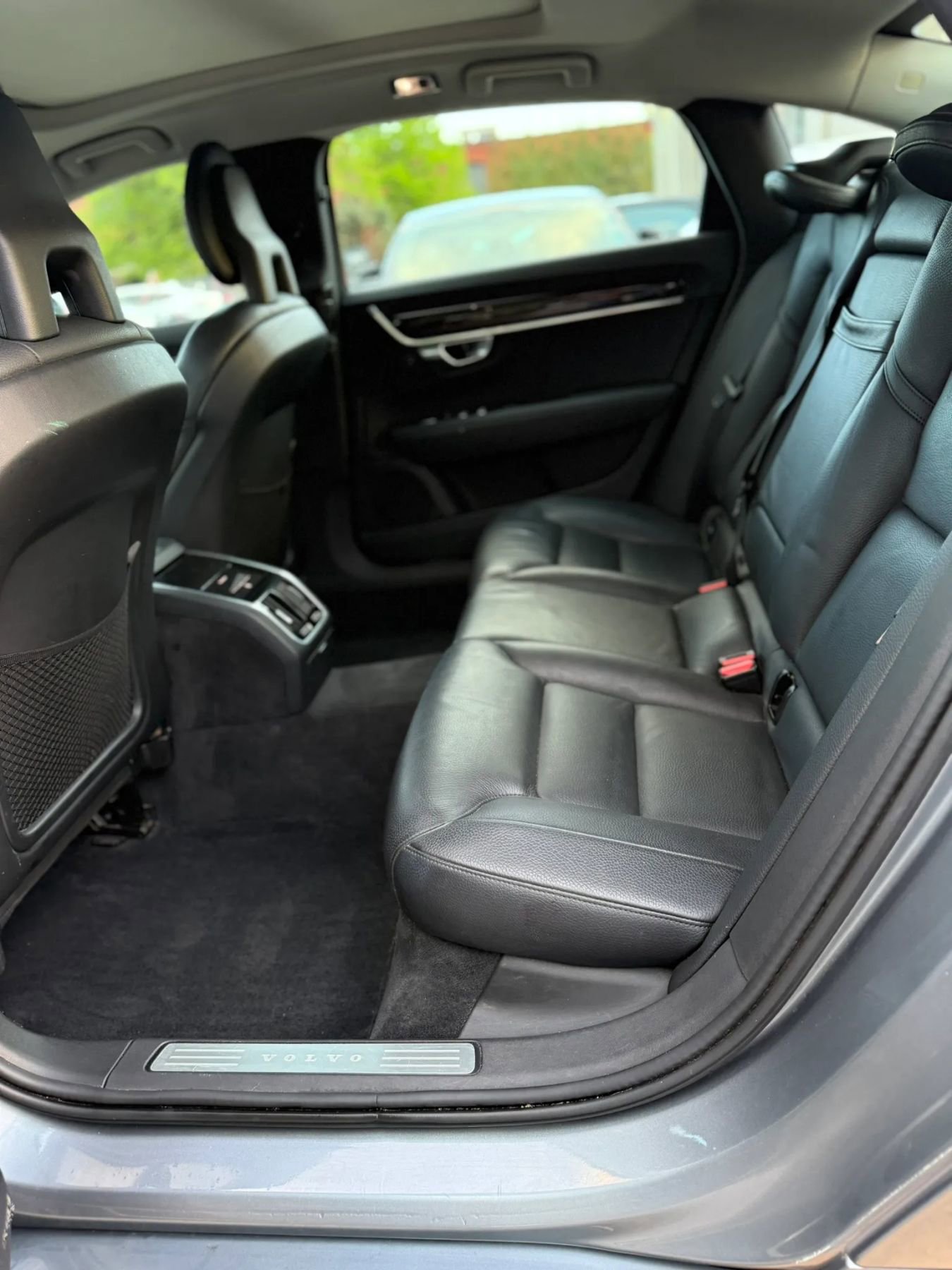 Used 2018 Volvo S90 T5 Momentum w/ Convenience Package FWD image 14