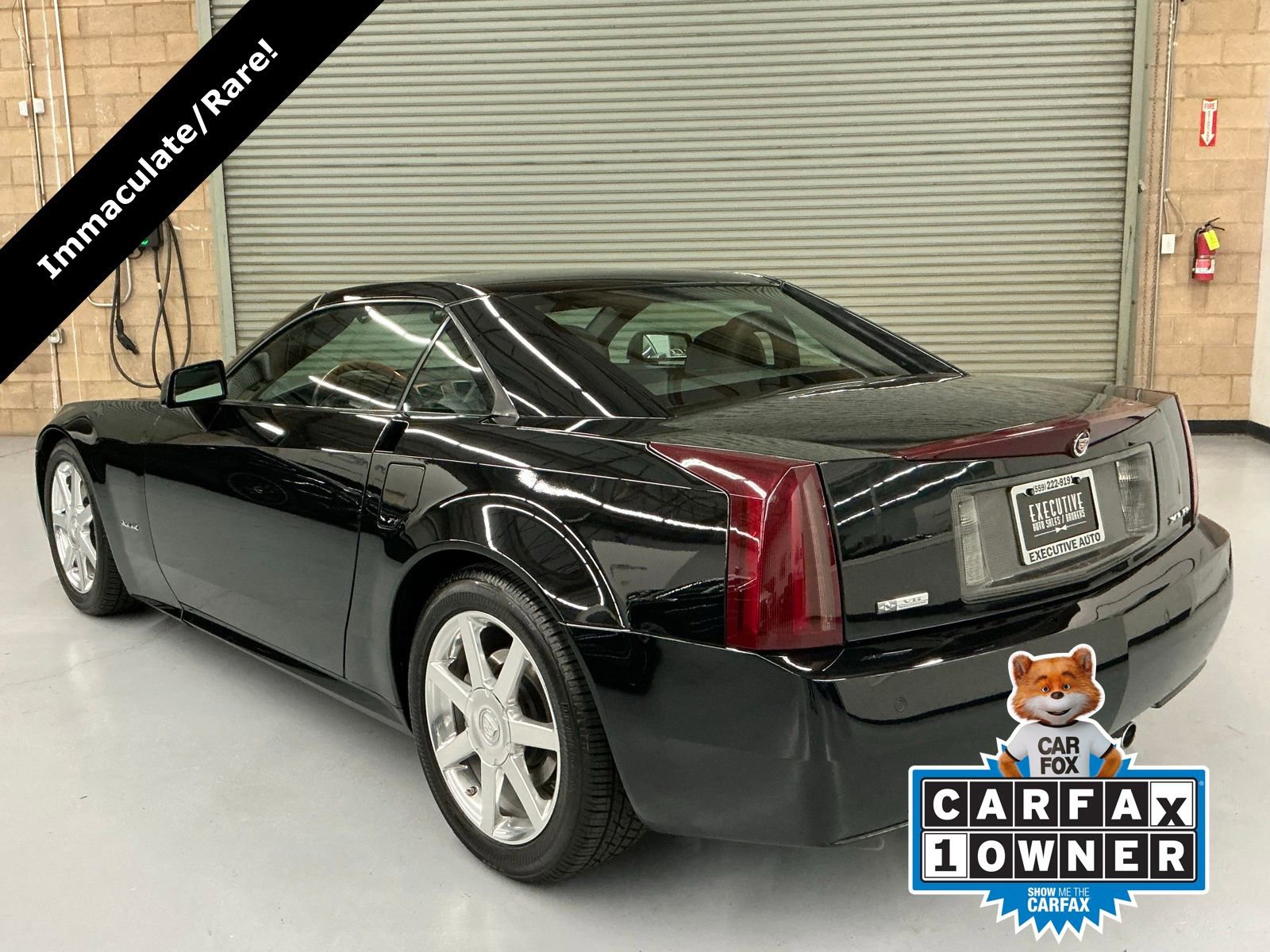 Used 2005 Cadillac XLR image 18