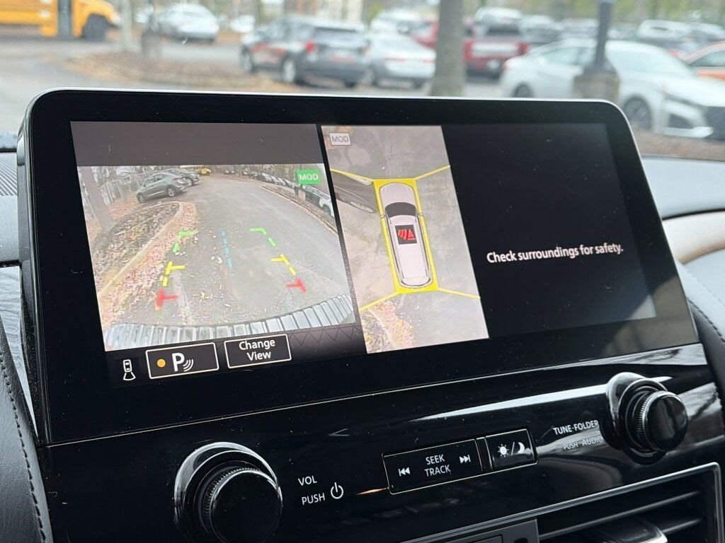 Certified 2024 Nissan Armada SL w/ Captain's Chairs Package image 17