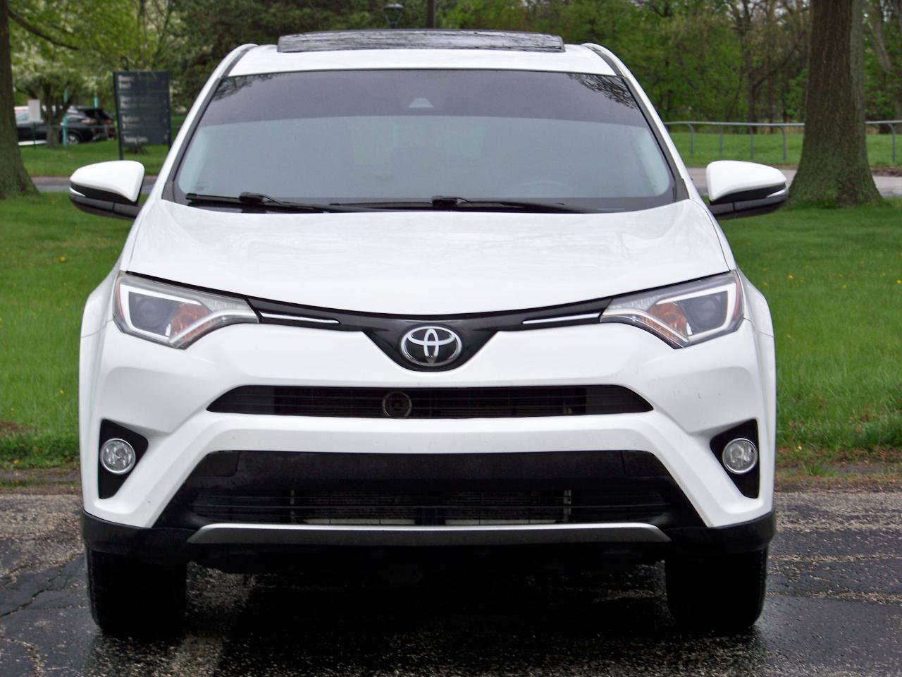 Used 2018 Toyota RAV4 XLE image 11