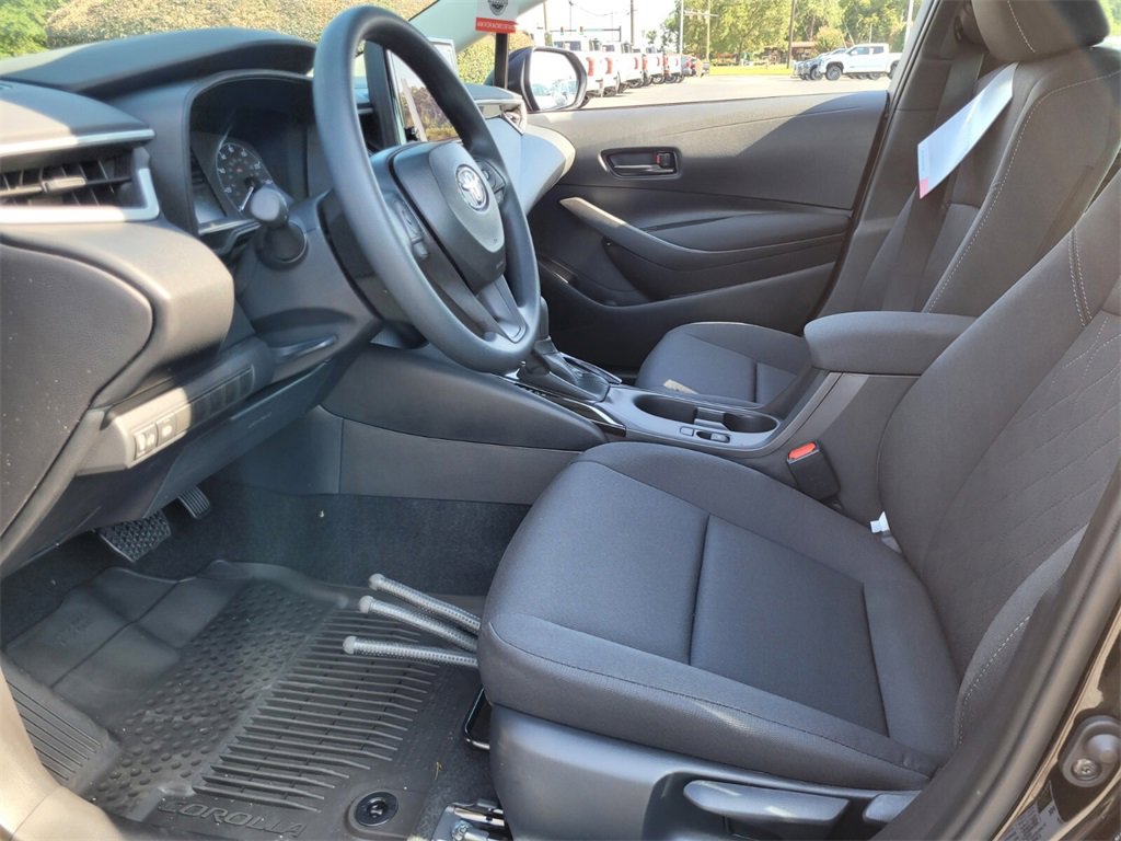 New 2025 Toyota Corolla LE image 5