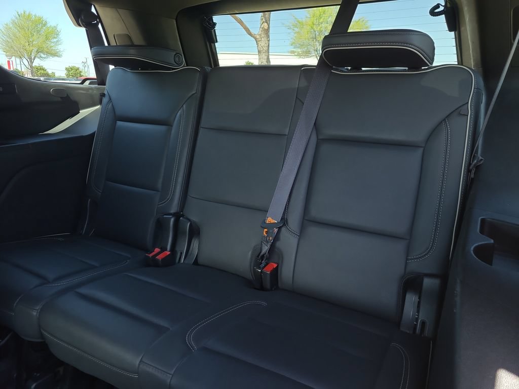 Used 2023 GMC Yukon SLT RWD image 12