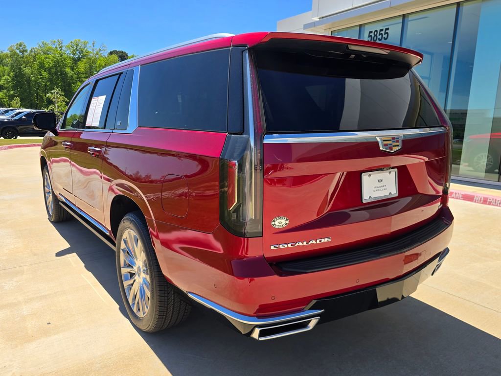Used 2022 Cadillac Escalade ESV Premium Luxury w/ Performance Package RWD image 3