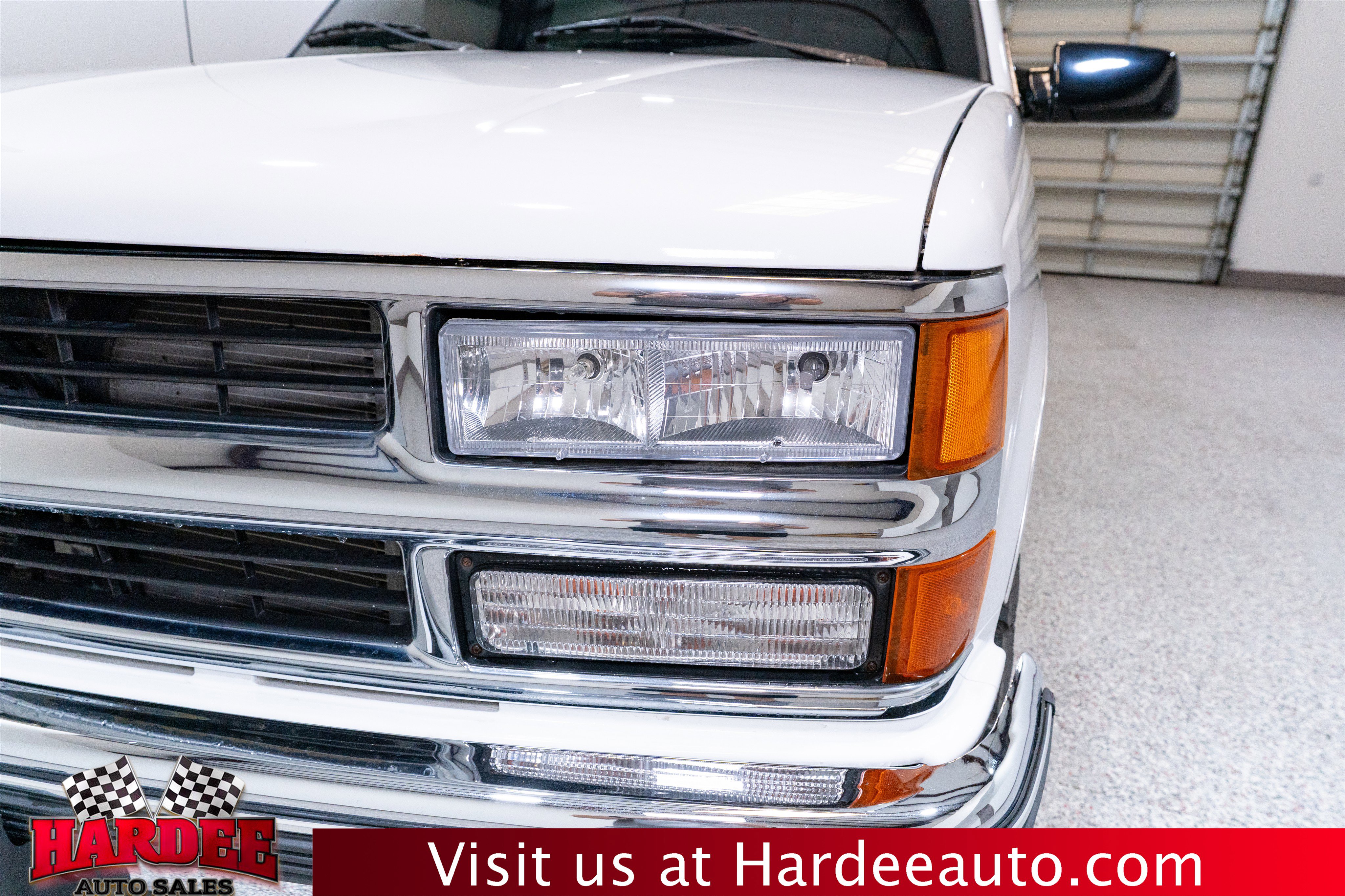 Used 1995 Chevrolet Tahoe 4WD 2-Door image 8