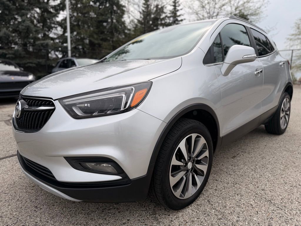 Used 2017 Buick Encore Essence AWD/4WD image 2