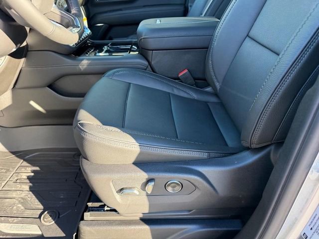 New 2026 GMC Yukon XL Denali w/ Sun & Power Step Package image 24
