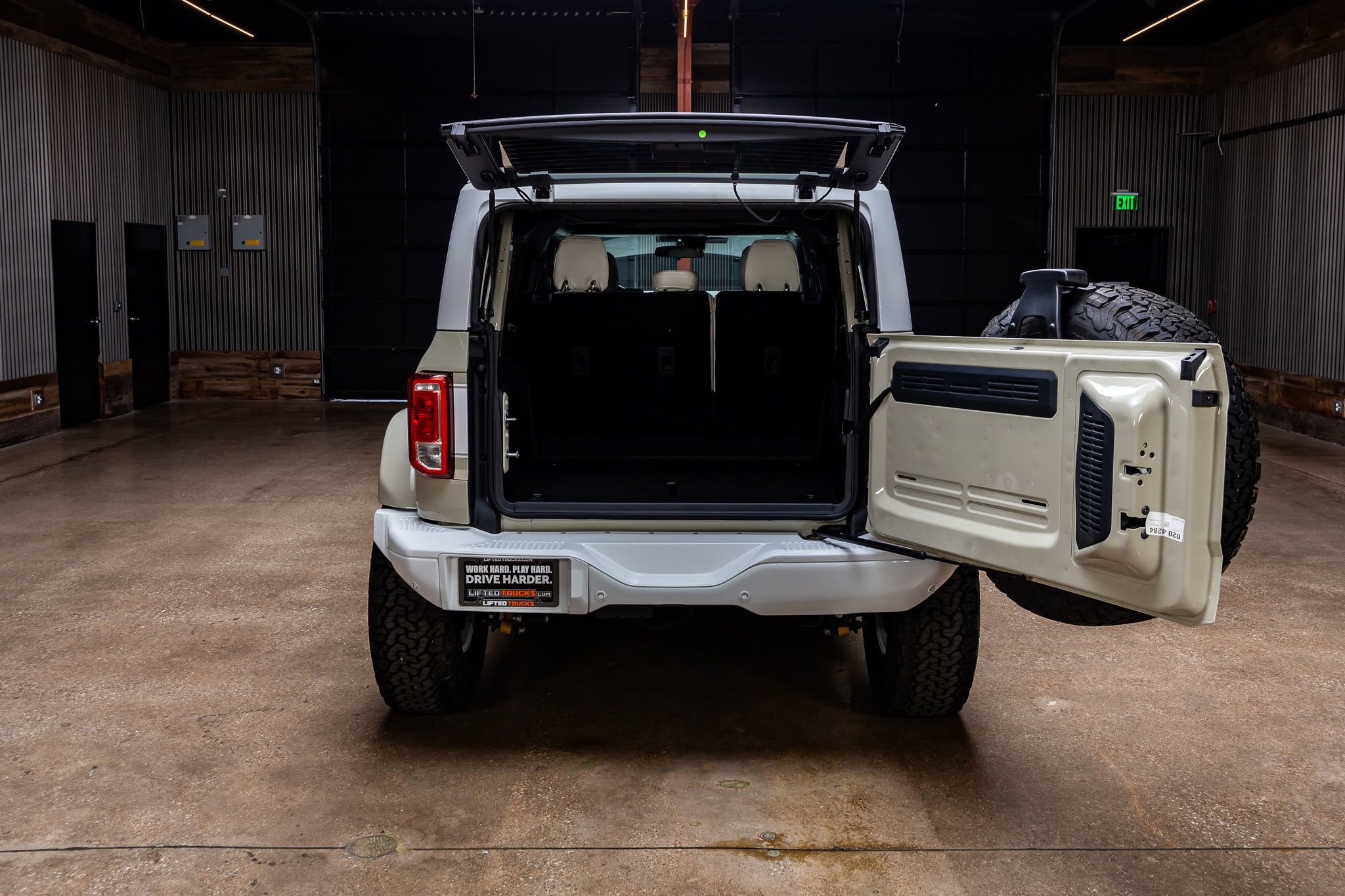Used 2026 Ford Bronco Heritage Edition AWD/4WD image 9