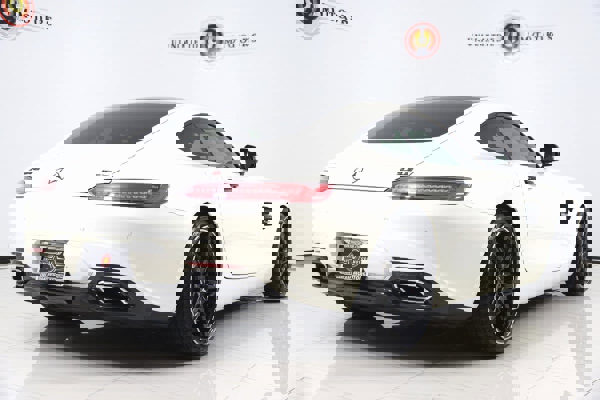 Used 2016 Mercedes-Benz AMG GT S image 3