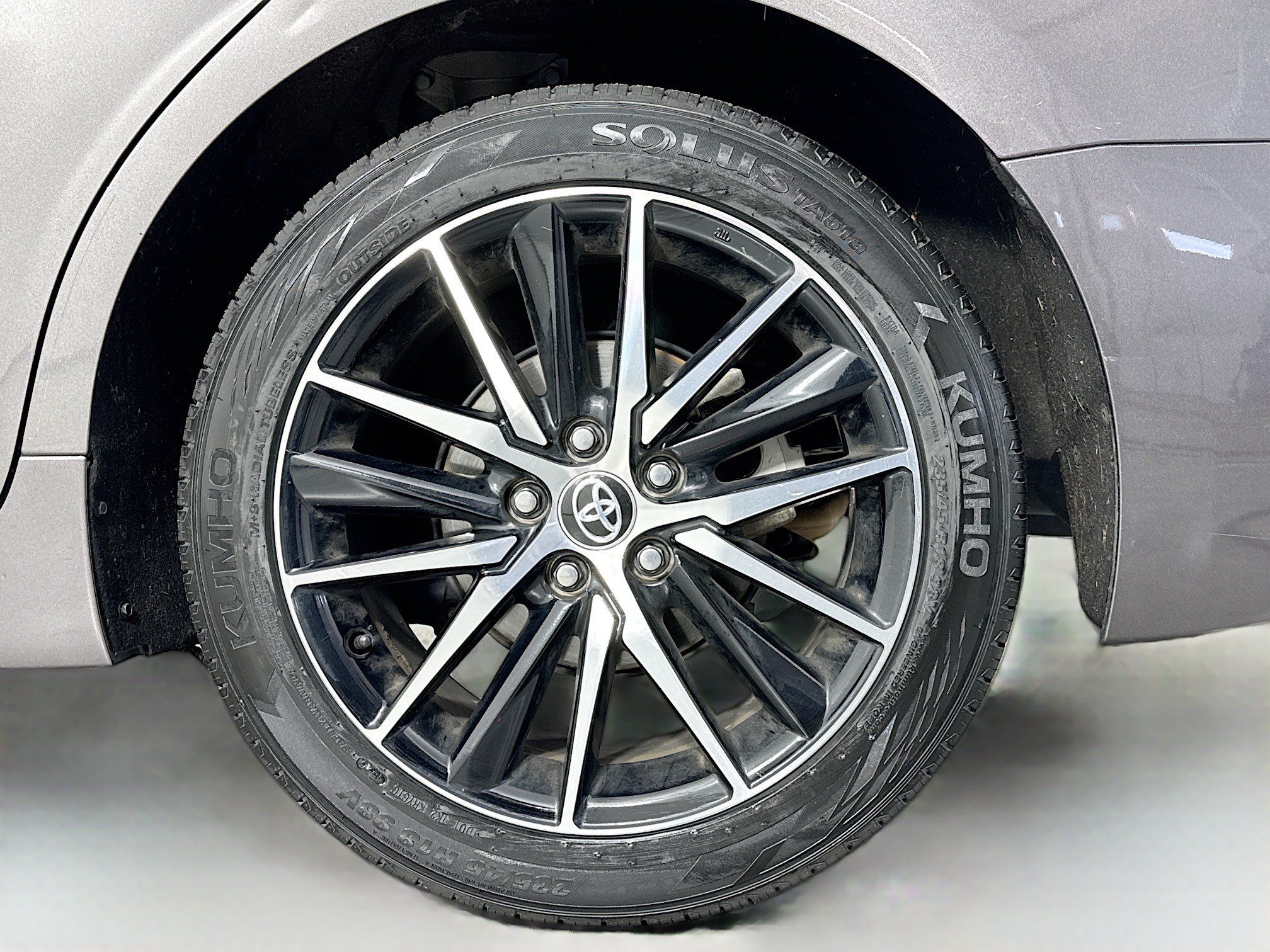 Used 2023 Toyota Camry SE FWD image 29
