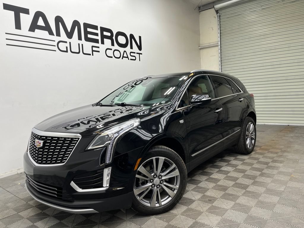 Used 2025 Cadillac XT5 Premium Luxury w/ LPO, Floor Liner Package FWD image 2