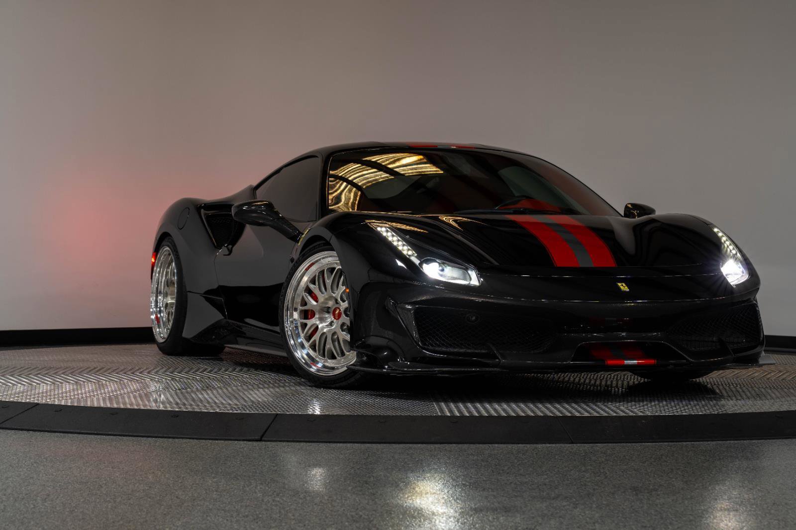 Used 2019 Ferrari 488 Pista Coupe RWD image 29