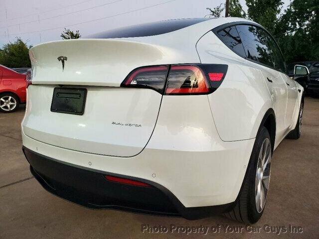 Used 2021 Tesla Model Y Long Range image 16