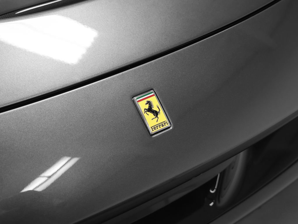 Certified 2022 Ferrari F8 Tributo RWD image 10