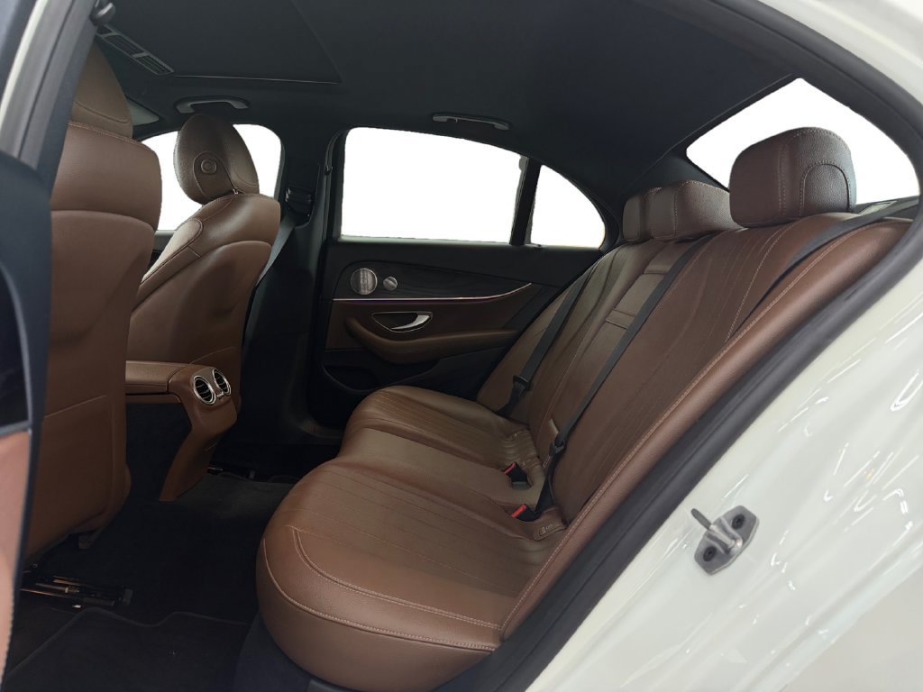 Used 2019 Mercedes-Benz E 450 4MATIC Sedan image 16