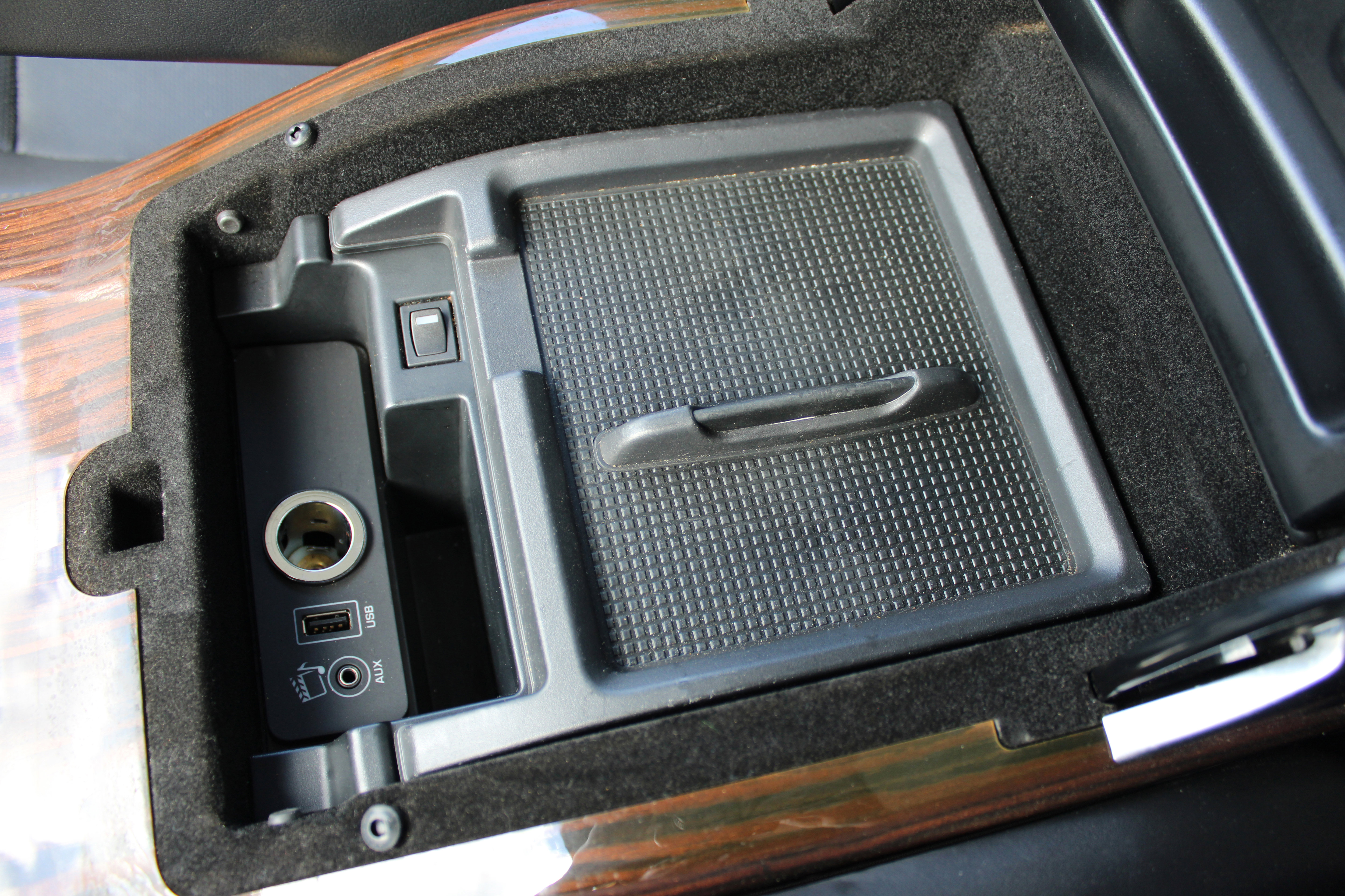 Used 2014 Land Rover Range Rover HSE image 36