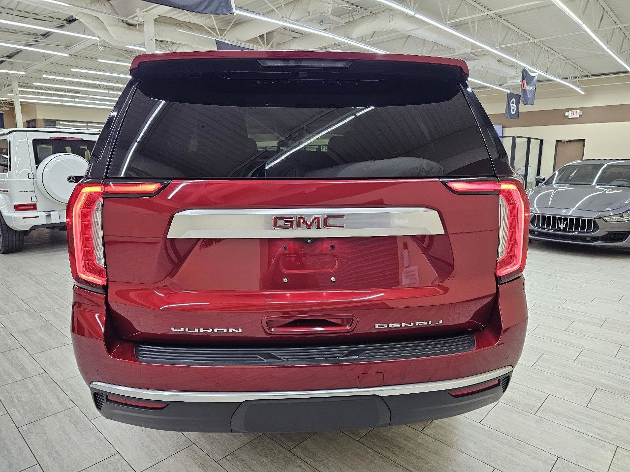 Used 2021 GMC Yukon Denali RWD image 7