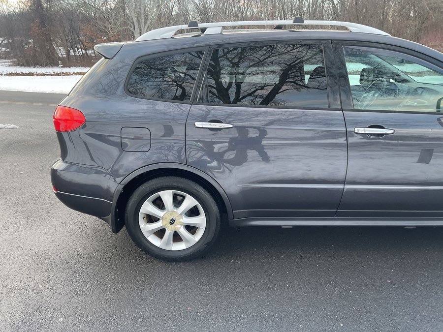 Used 2011 Subaru Tribeca Touring AWD/4WD image 23