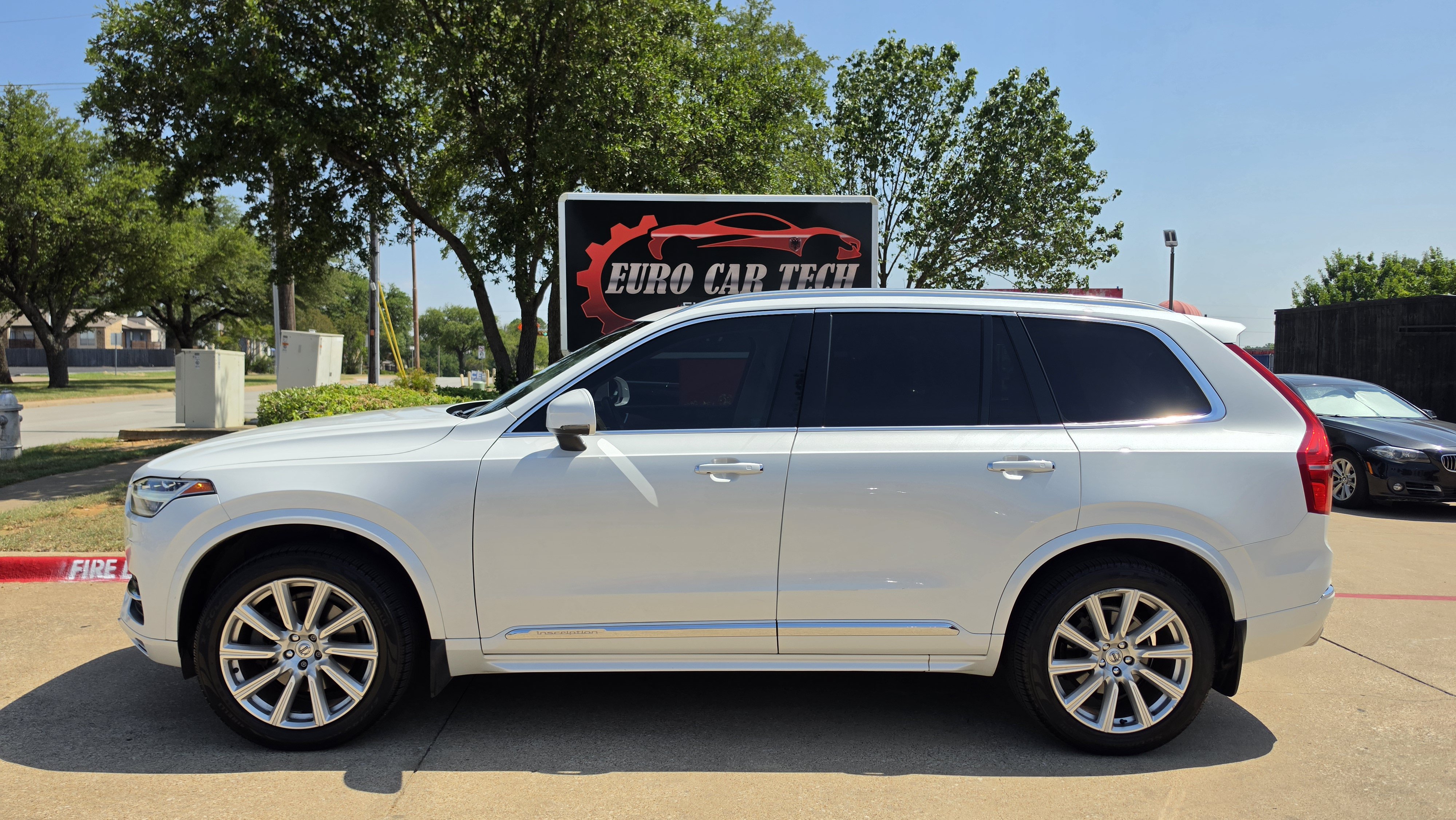 Used 2016 Volvo XC90 T6 Inscription AWD/4WD image 2