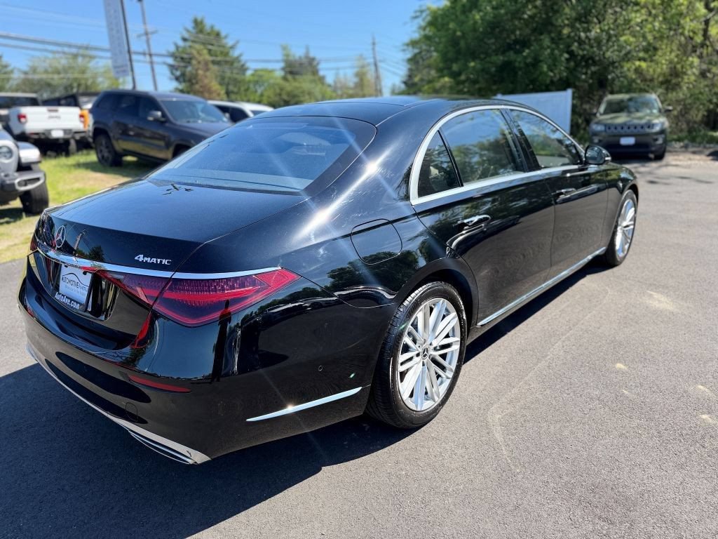 Used 2023 Mercedes-Benz S 580 4MATIC Sedan image 3