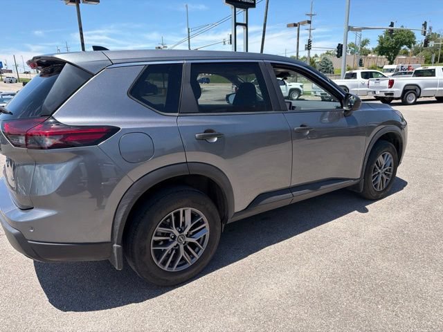 Used 2024 Nissan Rogue S AWD/4WD image 15
