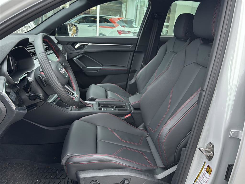 Used 2025 Audi Q3 2.0T Premium Plus w/ Premium Plus Package image 13