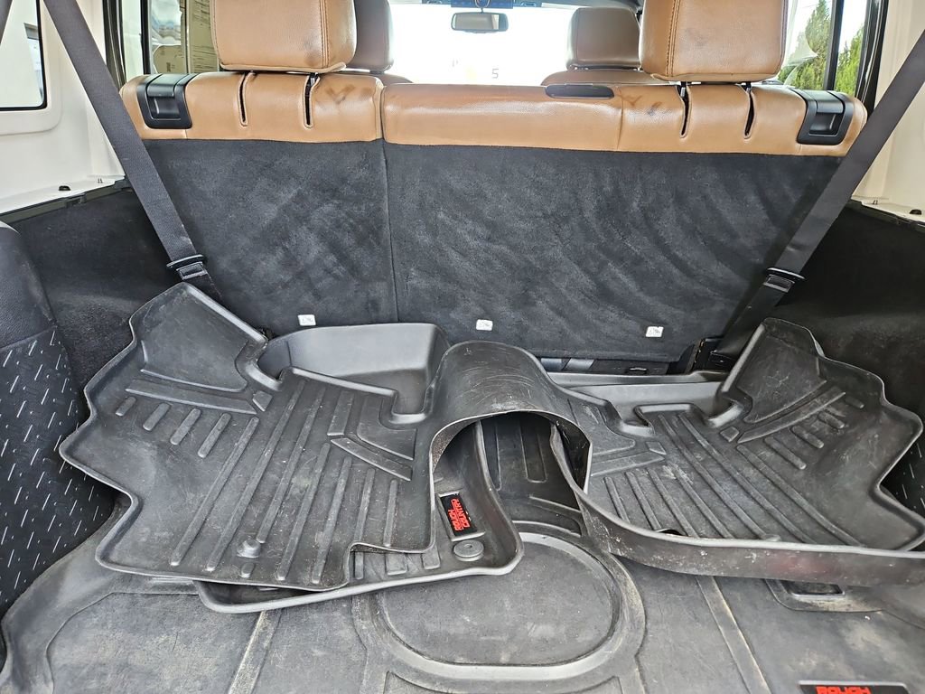 Used 2015 Jeep Wrangler Unlimited Sahara w/ Dual Top Group AWD/4WD image 21