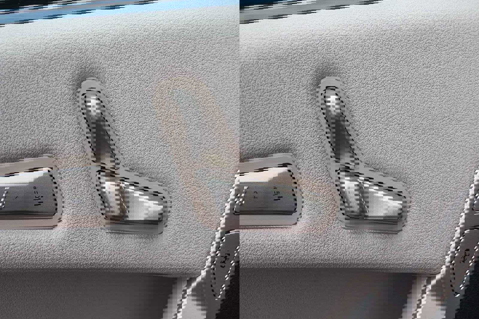 Certified 2023 BMW iX xDrive50 w/ Sport Package image 34