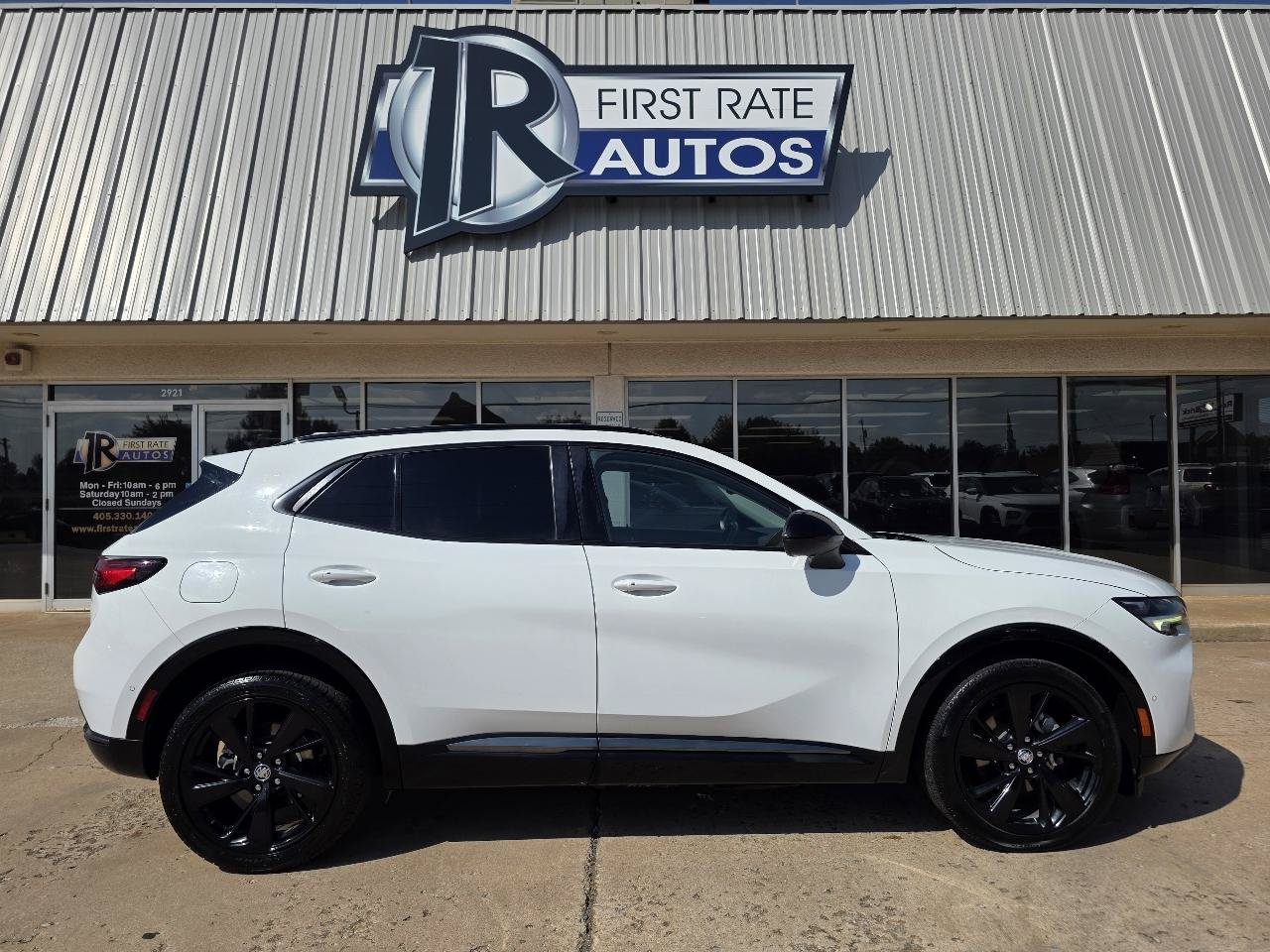 Used 2022 Buick Envision Essence w/ Technology Package II FWD image 9