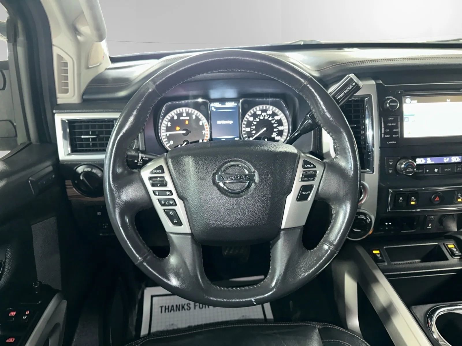 Used 2017 Nissan Titan SL image 18