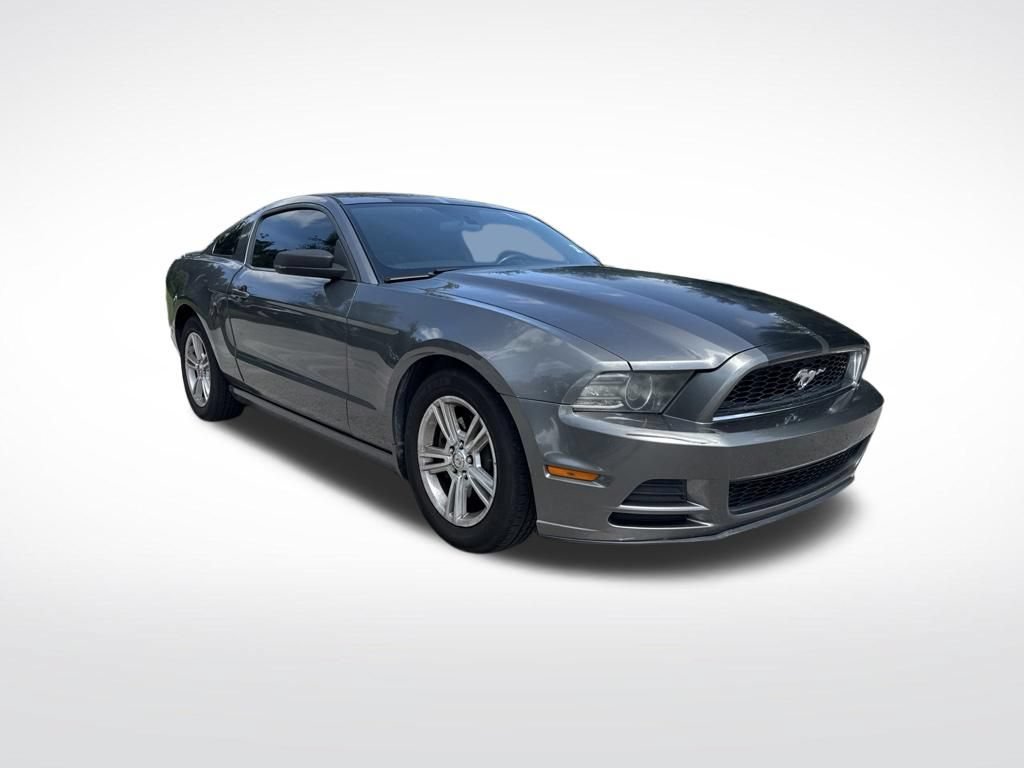 Used 2013 Ford Mustang Coupe RWD image 2