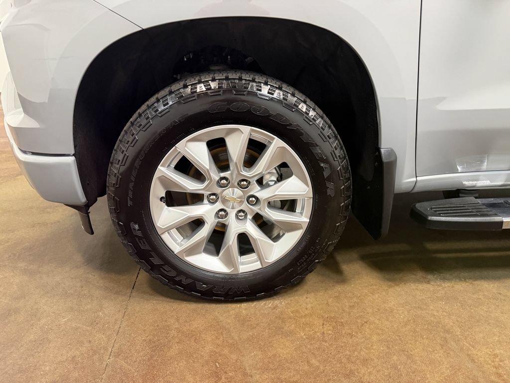 Used 2024 Chevrolet Silverado 1500 Custom AWD/4WD image 80