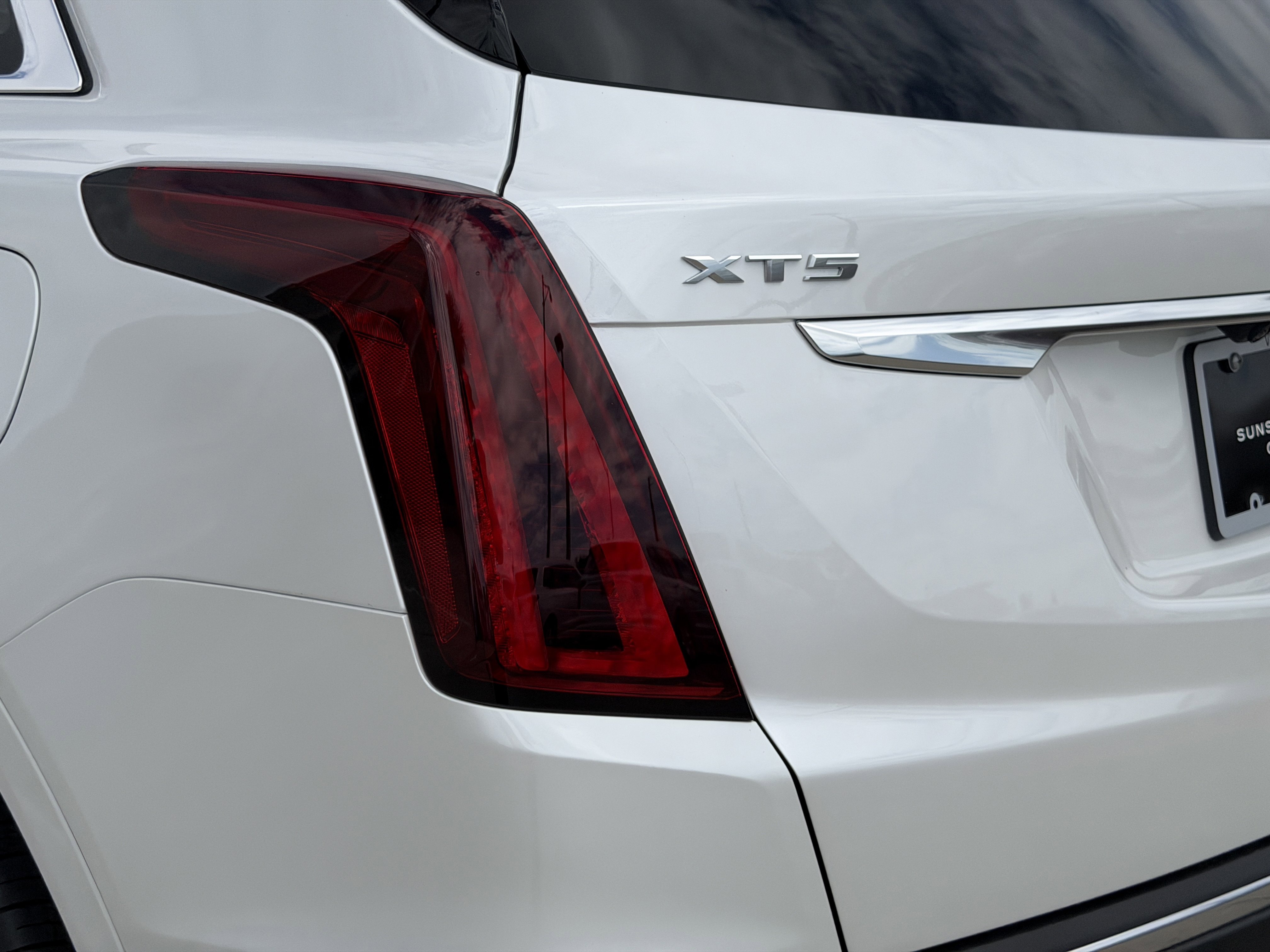 New 2026 Cadillac XT5 Luxury image 8