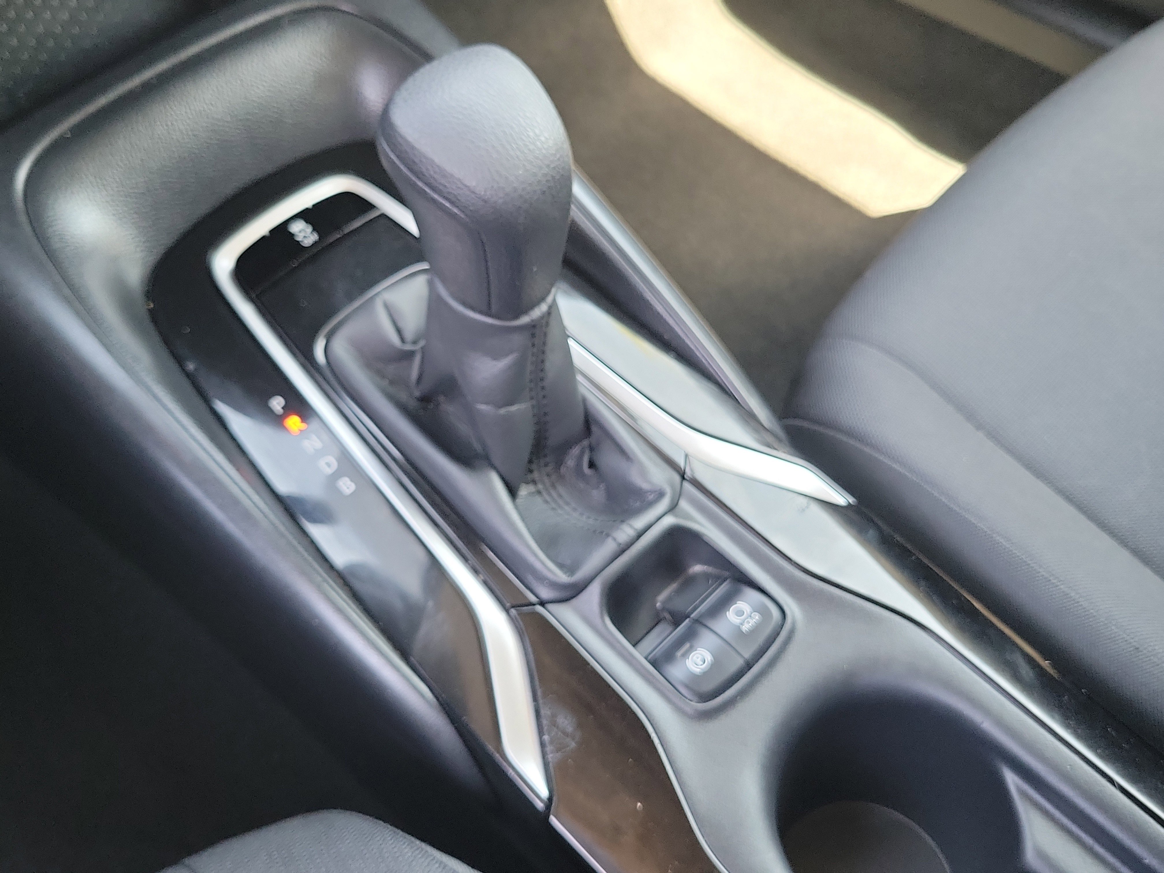 Used 2021 Toyota Corolla LE image 16